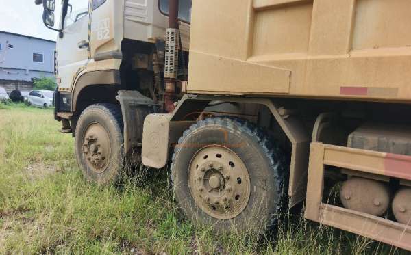 DONGFENG DUMP TRUCK 12 RODA