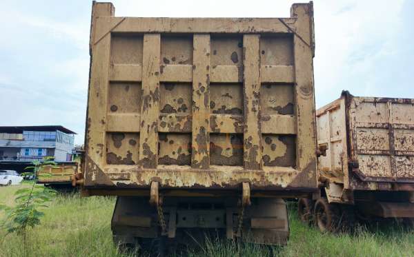 DONGFENG DUMP TRUCK 12 RODA