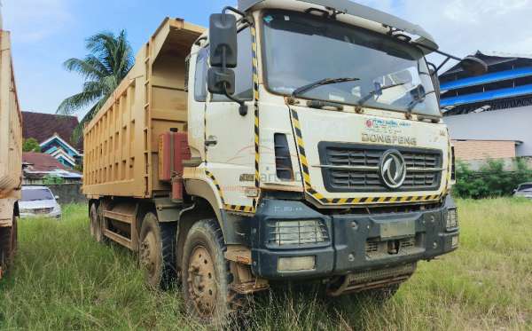 DONGFENG DUMP TRUCK 12 RODA