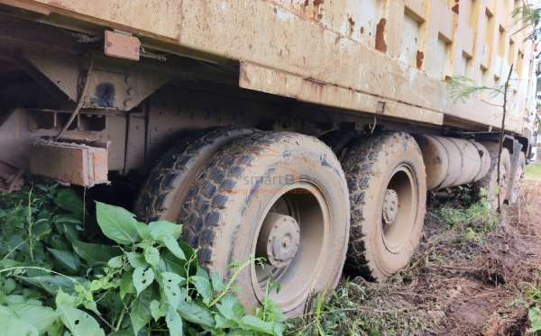 DONGFENG DUMP TRUCK 12 RODA