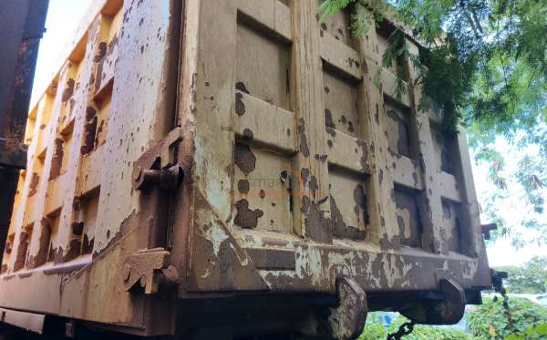 DONGFENG DUMP TRUCK 12 RODA