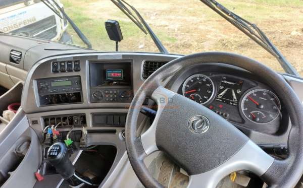 DONGFENG DUMP TRUCK 12 RODA