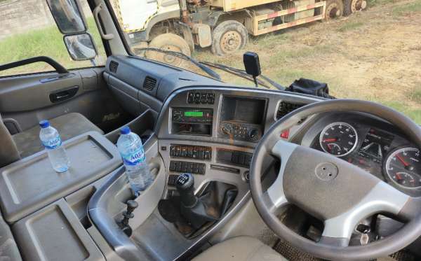 DONGFENG DUMP TRUCK 12 RODA