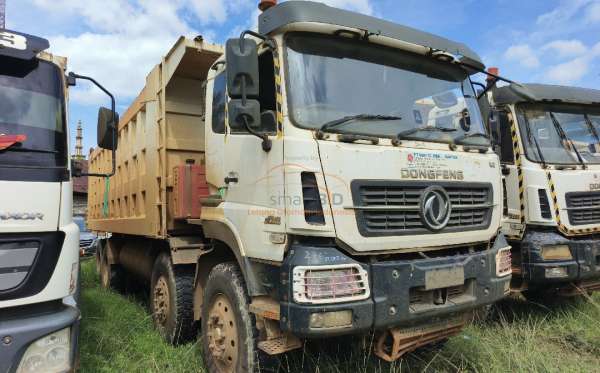 DONGFENG DUMP TRUCK 12 RODA