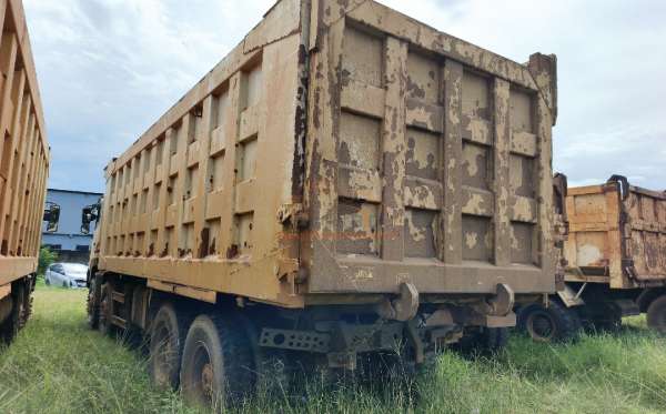 DONGFENG DUMP TRUCK 12 RODA