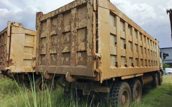 DONGFENG DUMP TRUCK 12 RODA