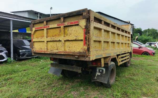 MITSUBISHI COLT DIESEL FE 74