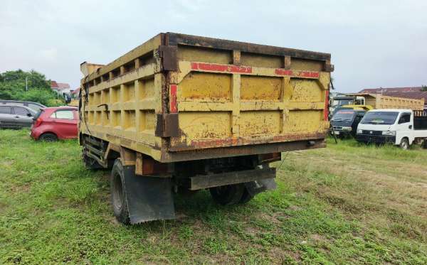 MITSUBISHI COLT DIESEL FE 74