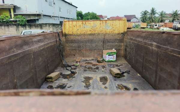 MITSUBISHI COLT DIESEL FE 74