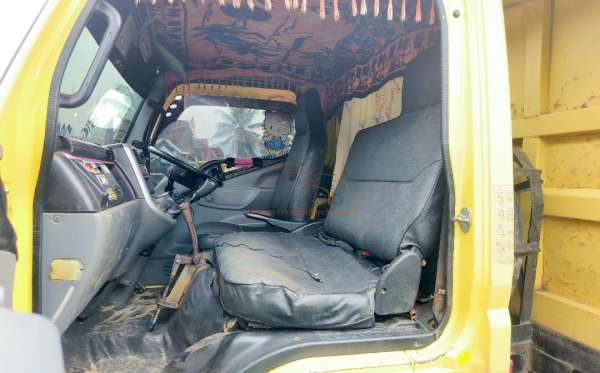 MITSUBISHI COLT DIESEL FE 74