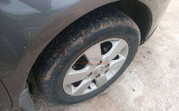 NISSAN GRAND LIVINA SV