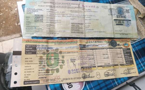 NISSAN GRAND LIVINA SV