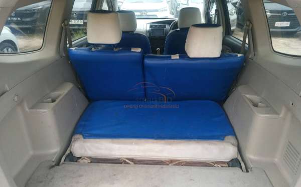 NISSAN GRAND LIVINA SV