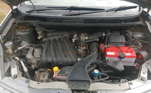 NISSAN GRAND LIVINA SV