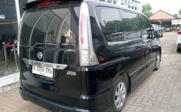 NISSAN SERENA HIGWAY STAR 2.0