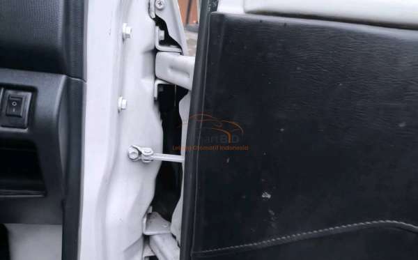 SUZUKI  MEGA CARRY  PU