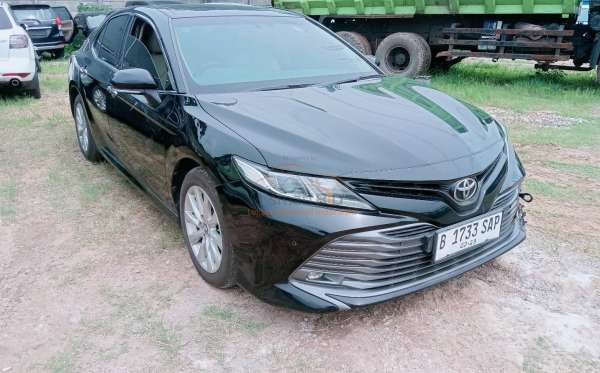 TOYOTA CAMRY V