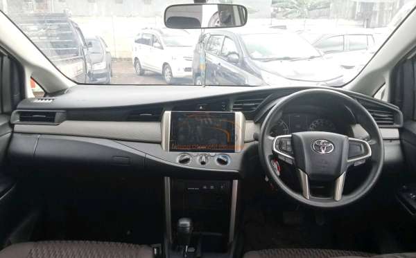 TOYOTA INNOVA 2.4 G