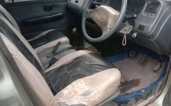 TOYOTA  KIJANG  KF83