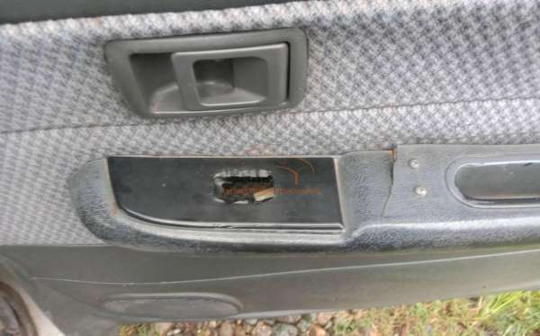 TOYOTA  KIJANG  KF83