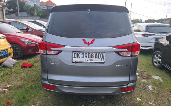 WULING CONFERO