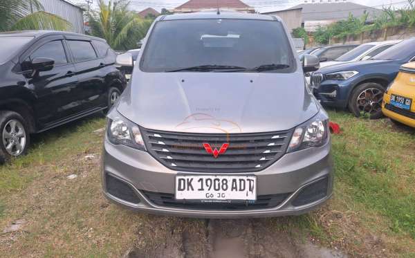 WULING CONFERO