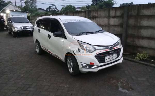 DAIHATSU SIGRA R