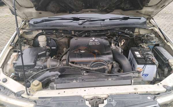 MITSUBISHI PAJERO SPORT