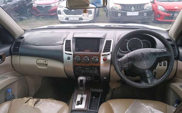MITSUBISHI PAJERO SPORT