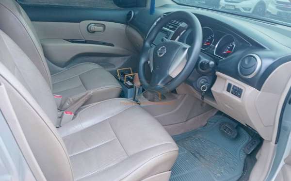 NISSAN GRAND LIVINA XV