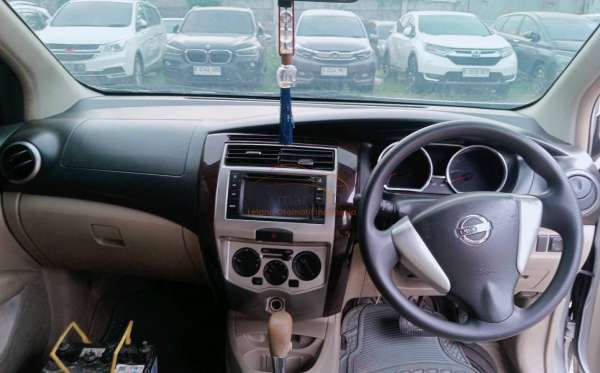 NISSAN GRAND LIVINA XV