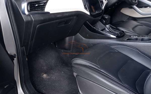 WULING ALMAZ 1.5 LT LUX CVT