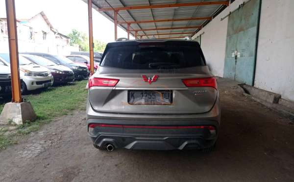 WULING ALMAZ 1.5 LT LUX CVT