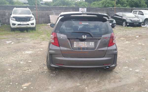 HONDA  JAZZ  GE8 1.5 E