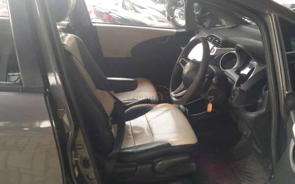 HONDA  JAZZ  GE8 1.5 E