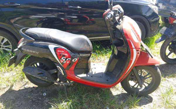 HONDA SCOOPY CW