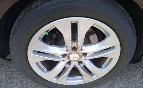 MERCEDES BENZ E 250 CGI