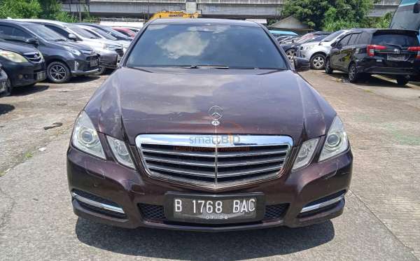 MERCEDES BENZ E 250 CGI