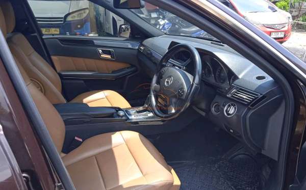 MERCEDES BENZ E 250 CGI