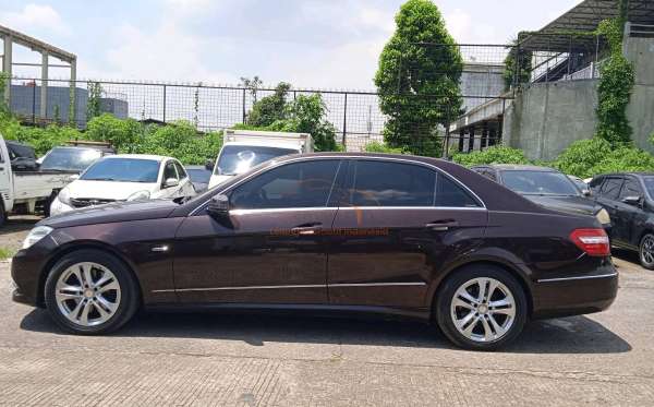 MERCEDES BENZ E 250 CGI