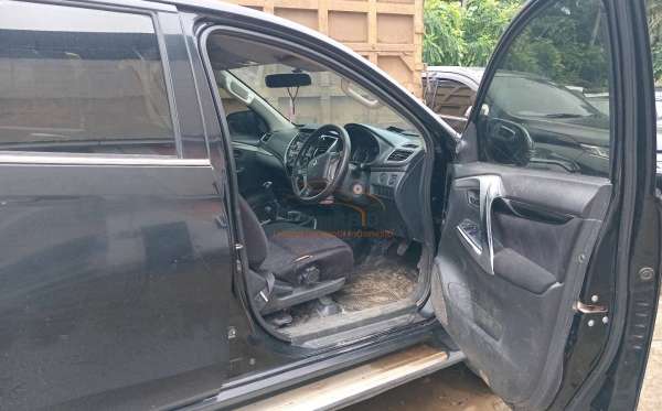 MITSUBISHI PAJERO SPORT 2.5L GLX (4X4)