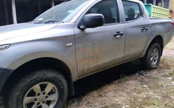 MITSUBISHI DC HDX 4X4