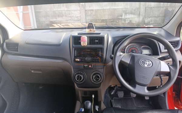 TOYOTA AVANZA