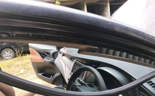 TOYOTA KIJANG INNOVA G