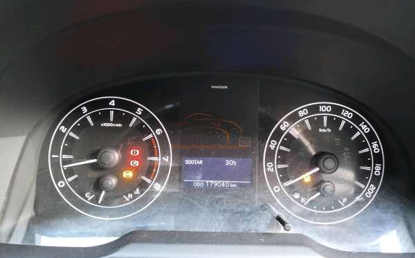 TOYOTA KIJANG INNOVA G