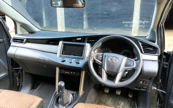 TOYOTA KIJANG INNOVA G