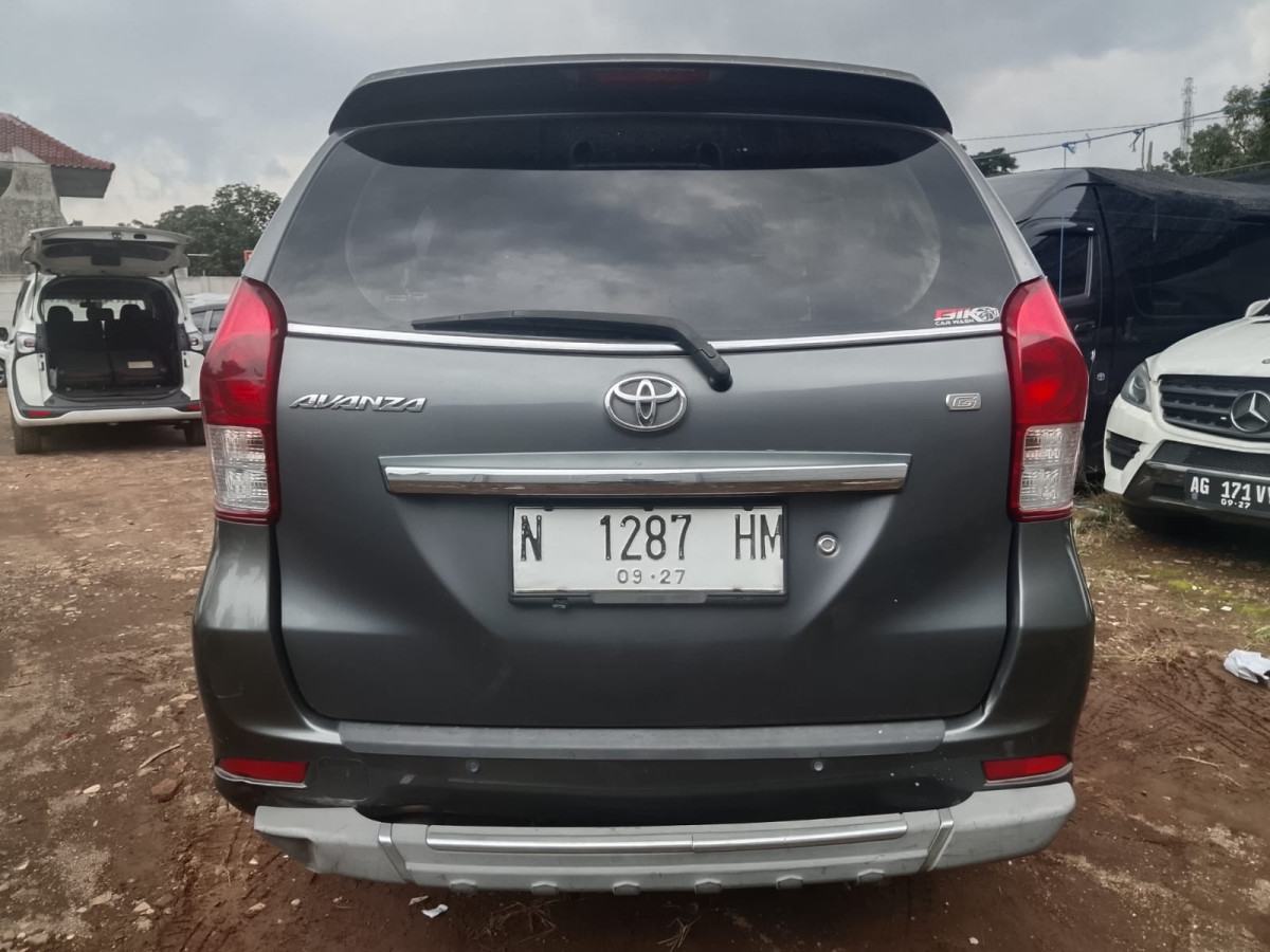 TOYOTA AVANZA