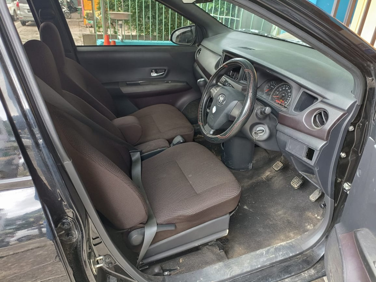 TOYOTA  CALYA  1.2 G M/T