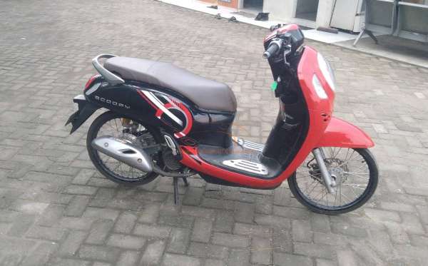 HONDA SCOOPY
