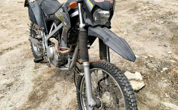 KAWASAKI  KLX 150